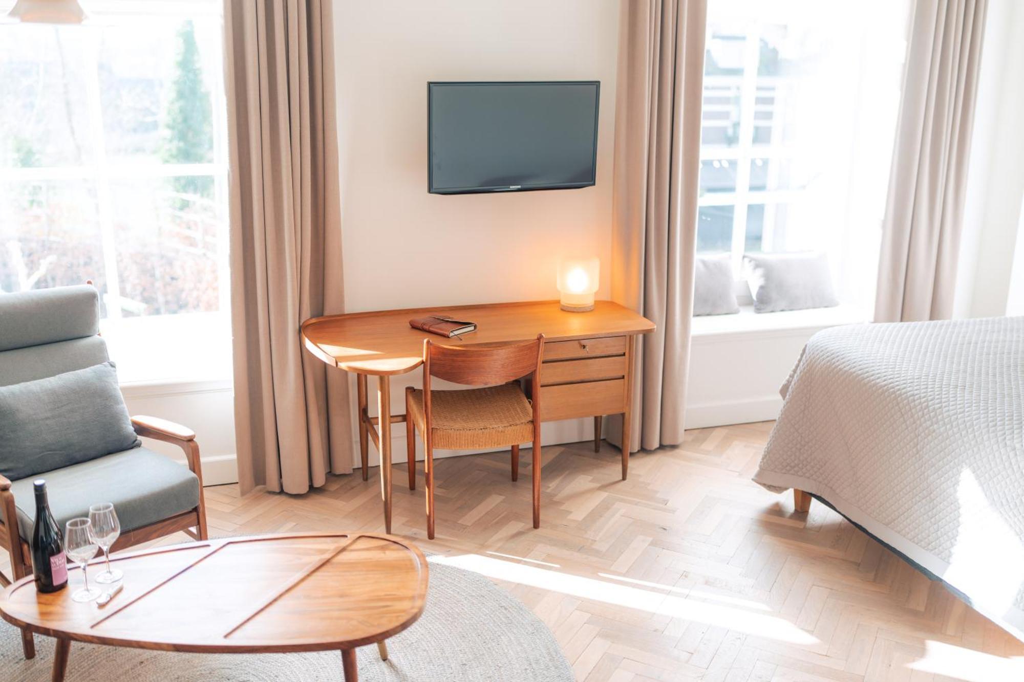 Boutique Hotel De Witte Dame Abcoude Exterior photo